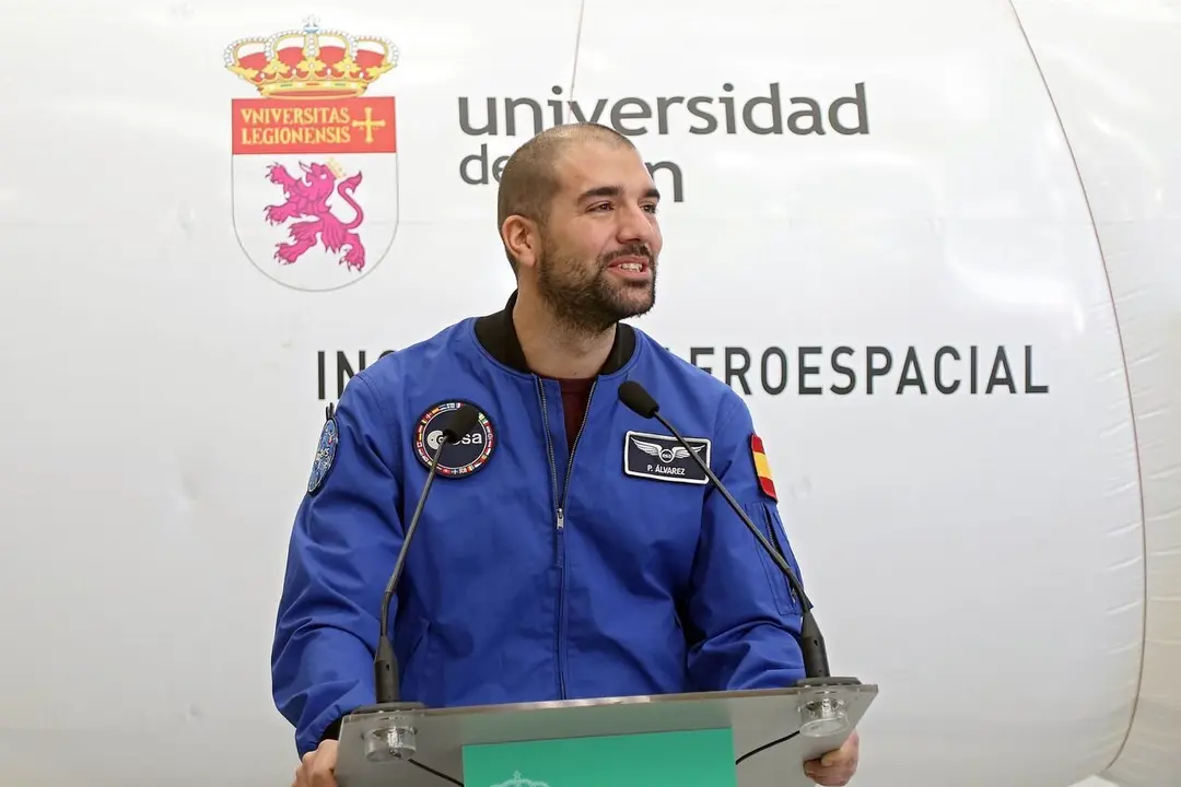 El astronauta Pablo Álvarez en su visita a la Universidad de León.