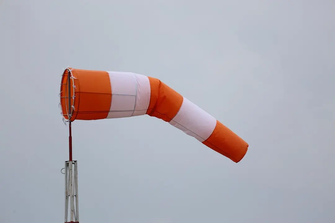 Imagen de un tubo para medir la intensidad del viento.