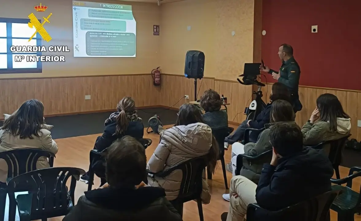 La Guardia Civil inicia un ciclo de charlas sobre prevención y gestión de la agresividad en el entorno sanitario, dirigidas a los profesionales de la Salud de Atención Primaria.