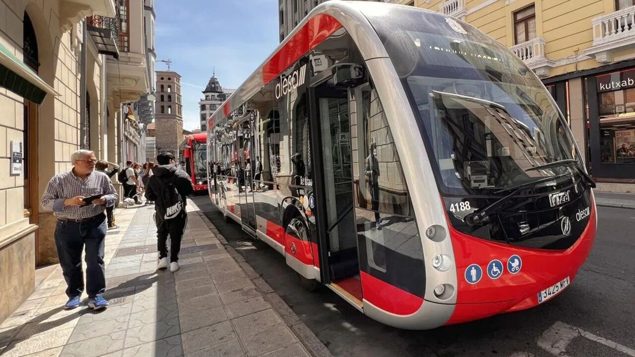 El transporte urbano en León capital cuenta con servicios mínimos en esta jornada de huelga.