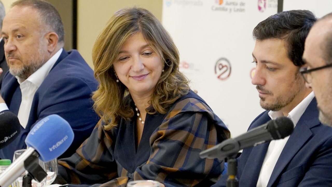 La rectora de la Universidad de León ha confirmado este martes que una parte de los alumnos de Medicina se formarán en El Bierzo. Foto: César Sánchez