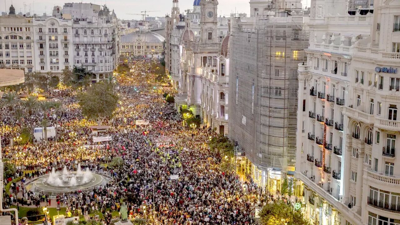 Valencia sale a la calle para denunciar la mala gestión en la DANA y reclamar responsabilidades.