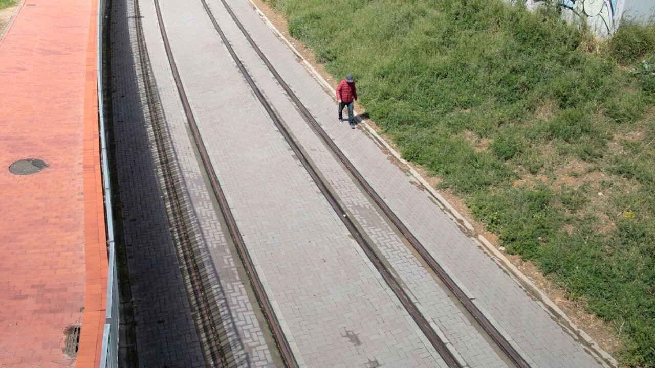 Imagen del tramo urbano de Feve en León capital. Foto: Campillo