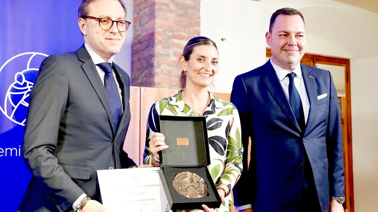 Gala de entrega del I Premio Presea a la inclusión financiera, otorgado por la Asociación Española de Montes de Piedad a la Fundación Secretariado Gitano. Foto: Campillo