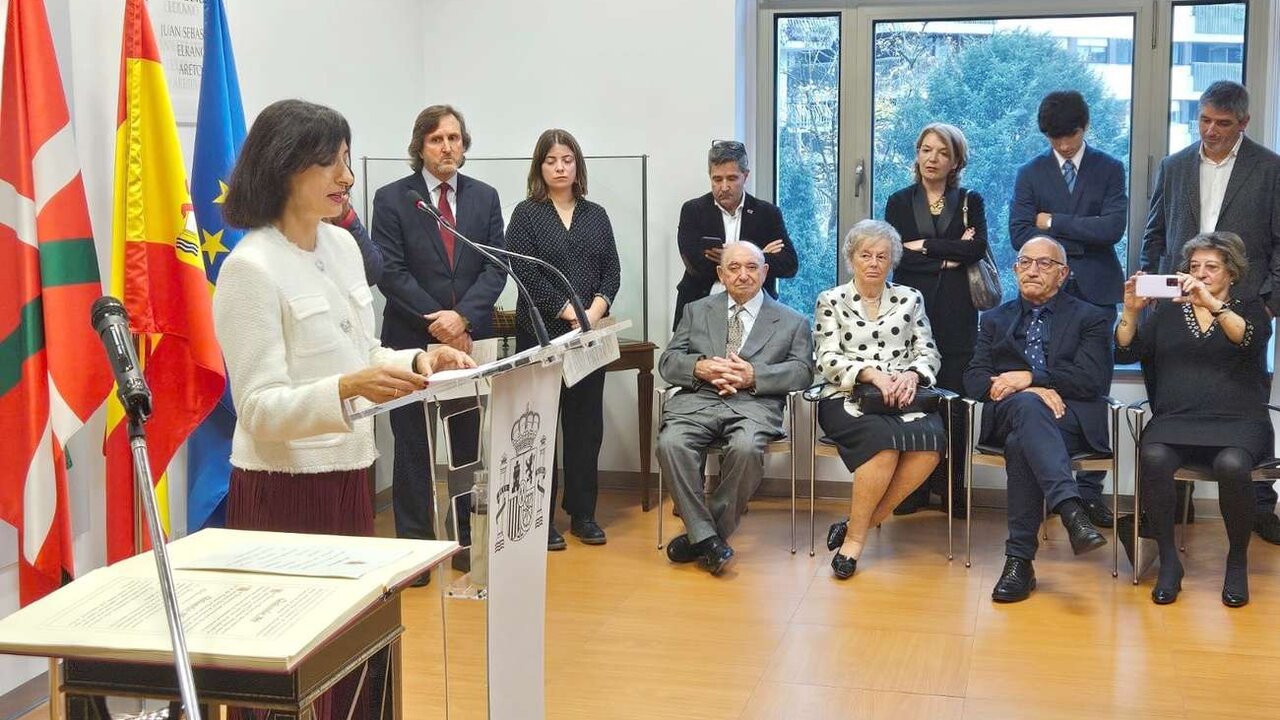 La leonesa Noemí López se ha convertido esta semana en la nueva subdelegada del Gobierno en Gipuzkoa en un acto celebrado en la sede de la subdelegación.