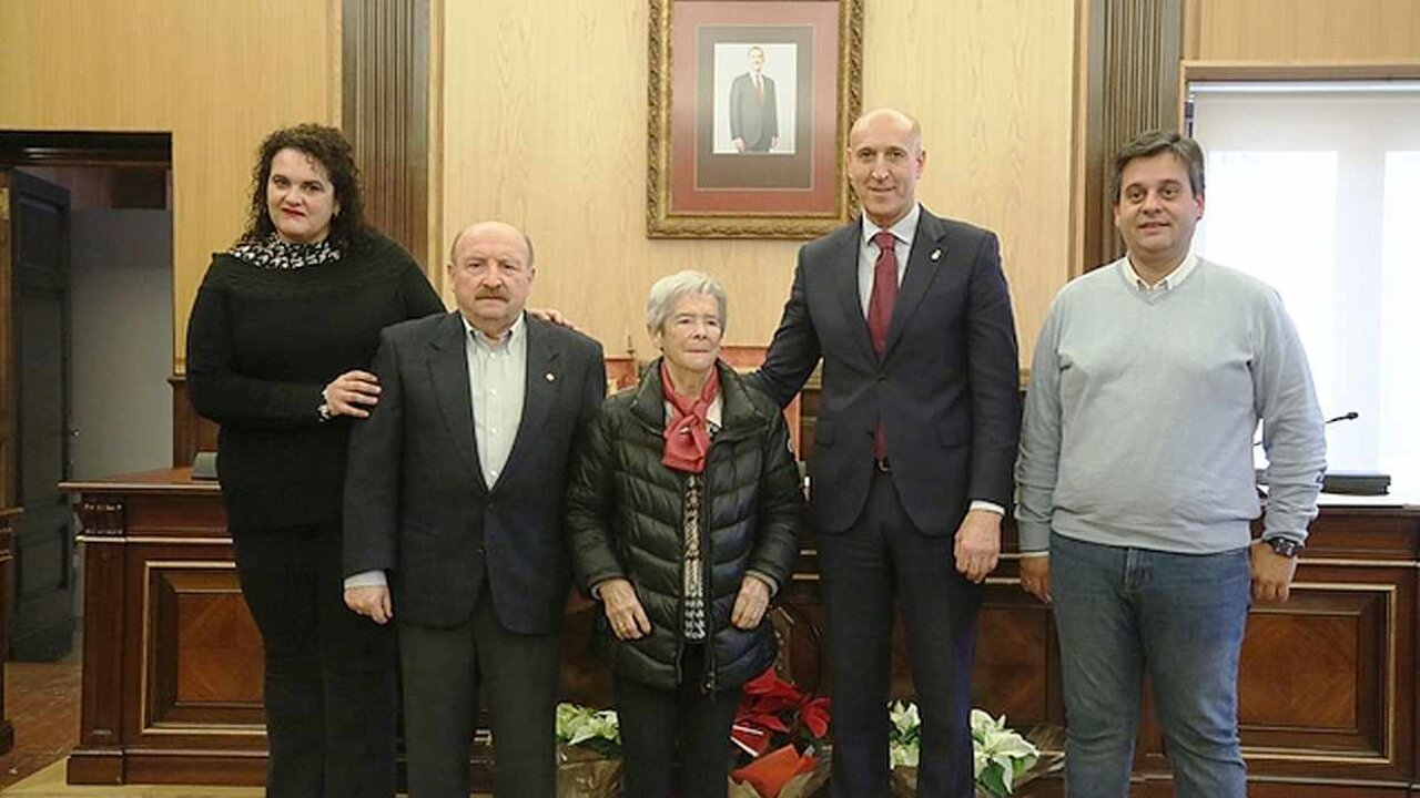 El Ayuntamiento de León premia a los más solidarios con sus tradicionales galardones sociales.