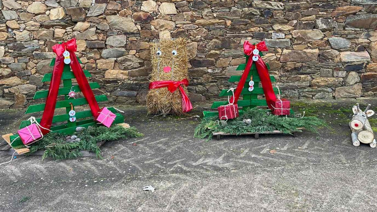 Imagen de la decoración tradicional que se puede ver en las calles de Valdespino.