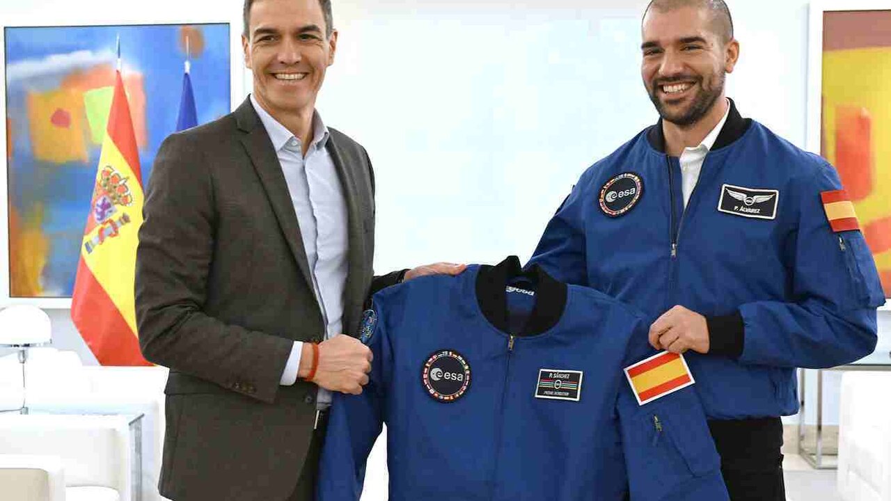 Pedro Sánchez recibe al astronauta leonés  Pablo Álvarez.