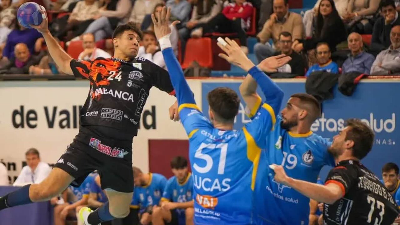 El Abanca Ademar no pudo con un inspirado balonmano Valladolid y se aleja del segundo puesto en la clasificación.