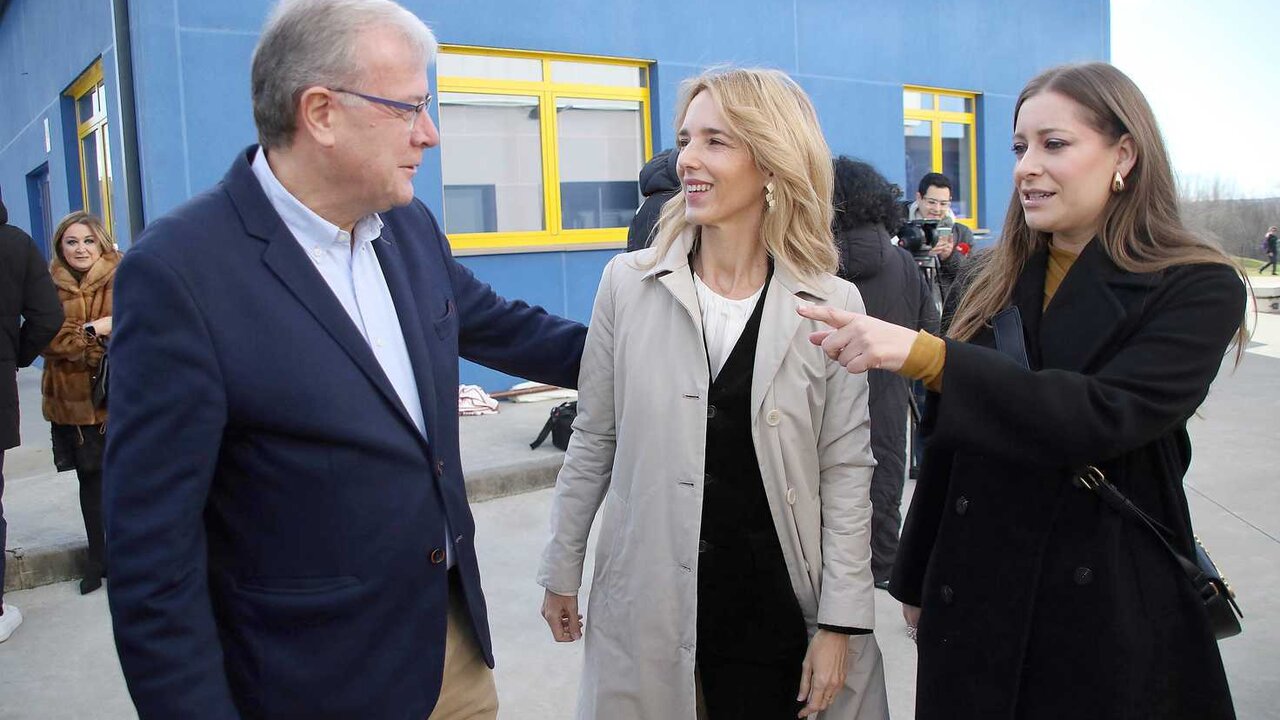 El Partido Popular de León celebra la tradicional comida de Navidad con la presidenta provincial y vicesecretaria nacional de Sanidad y Educación, Ester Muñoz, y la portavoz adjunta del Grupo Popular en el Congreso de los Diputados, Cayetana Álvarez de Toledo. Foto: Peio García