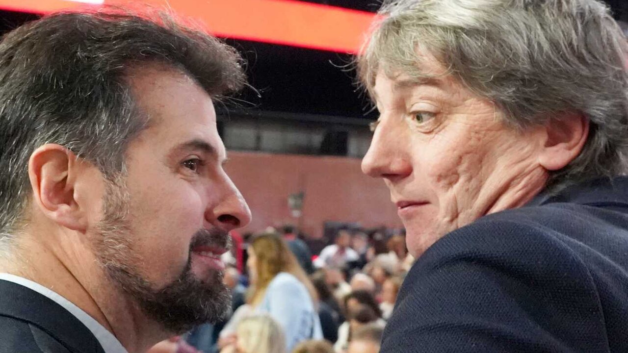 El secretario general del PSCyL, Luis Tudanca y el alcalde de Soria Carlos Martínez en la inauguración del 41 Congreso Federal del PSOE.