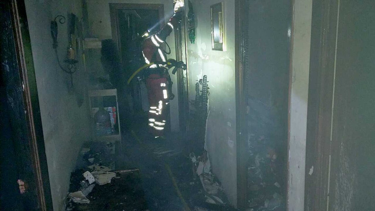 Incendio en una vivienda de Villaverde de los Cestos. En la imagen, estado en el que quedó tras el fuego procedente de una chimenea.