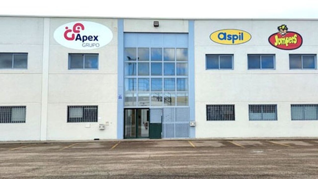 Fábrica Grupo Apex situada en Riego de la Vega (León)