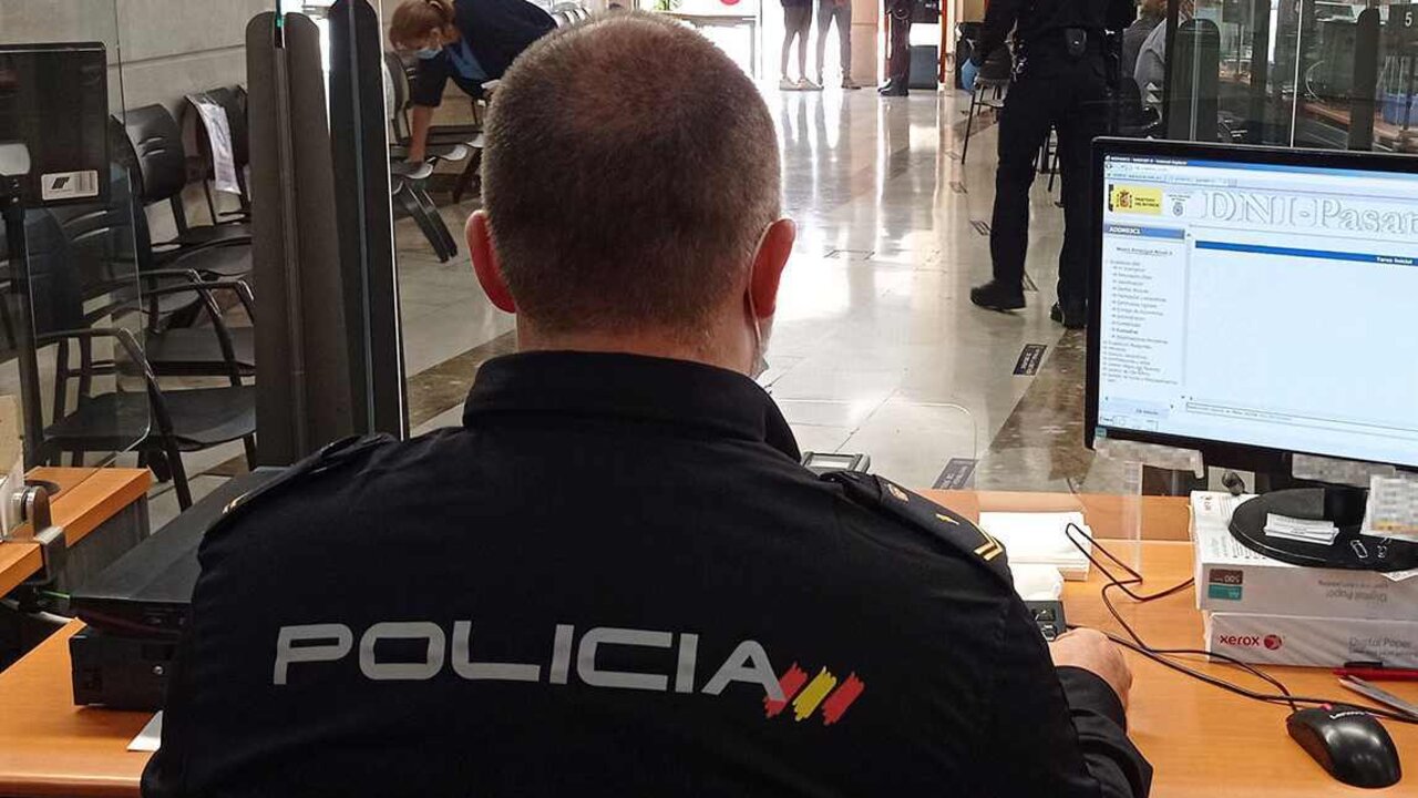 Imagen de una oficina de renovación del dni de la Policía Nacional.