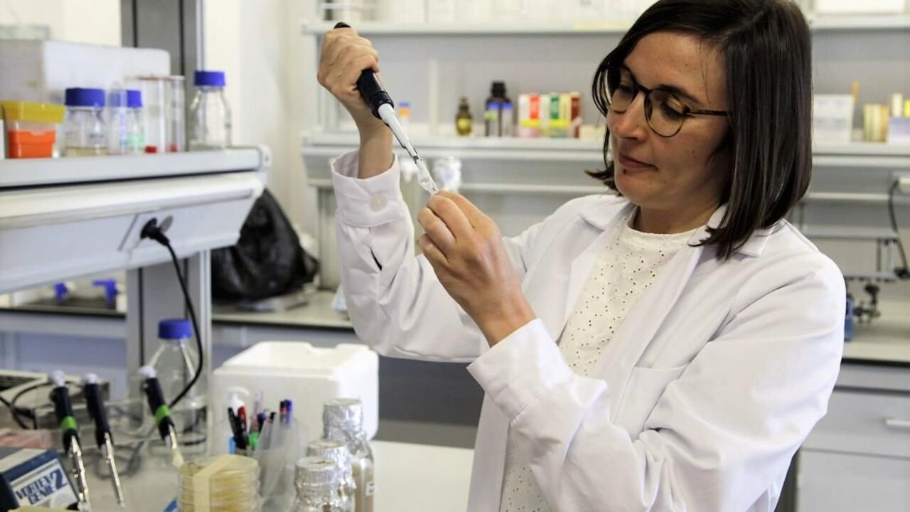 La investigadora berciana del Instituto de Biología Funcional y Genómica (IBFG), Cristina Viéitez.