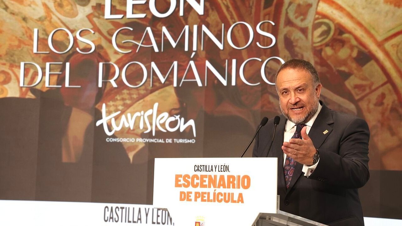 Presentación de la campaña 'Los caminos del Románico'. Acude el presidente del Consorcio Provincial de Turismo, Gerardo Álvarez Courel. Foto: Juan Lázaro.