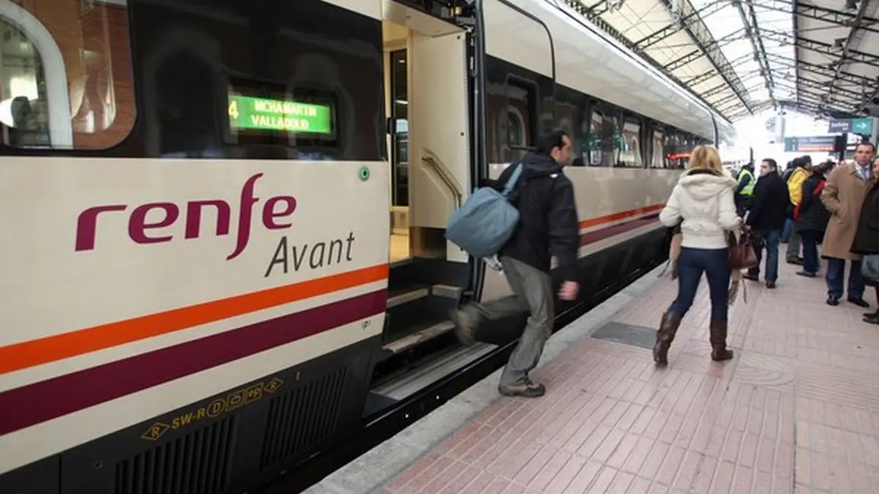 Renfe supera los 3,7 millones de viajeros en los Avant de Castilla y León en 2024, un 6,8% más.