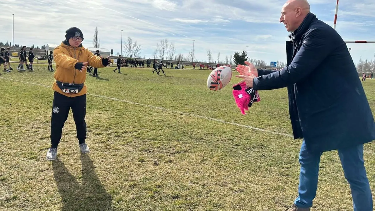 El Área Deportiva de Puente Castro acoge la concentración de Escuelas M14 de Rugby de Castilla y León.