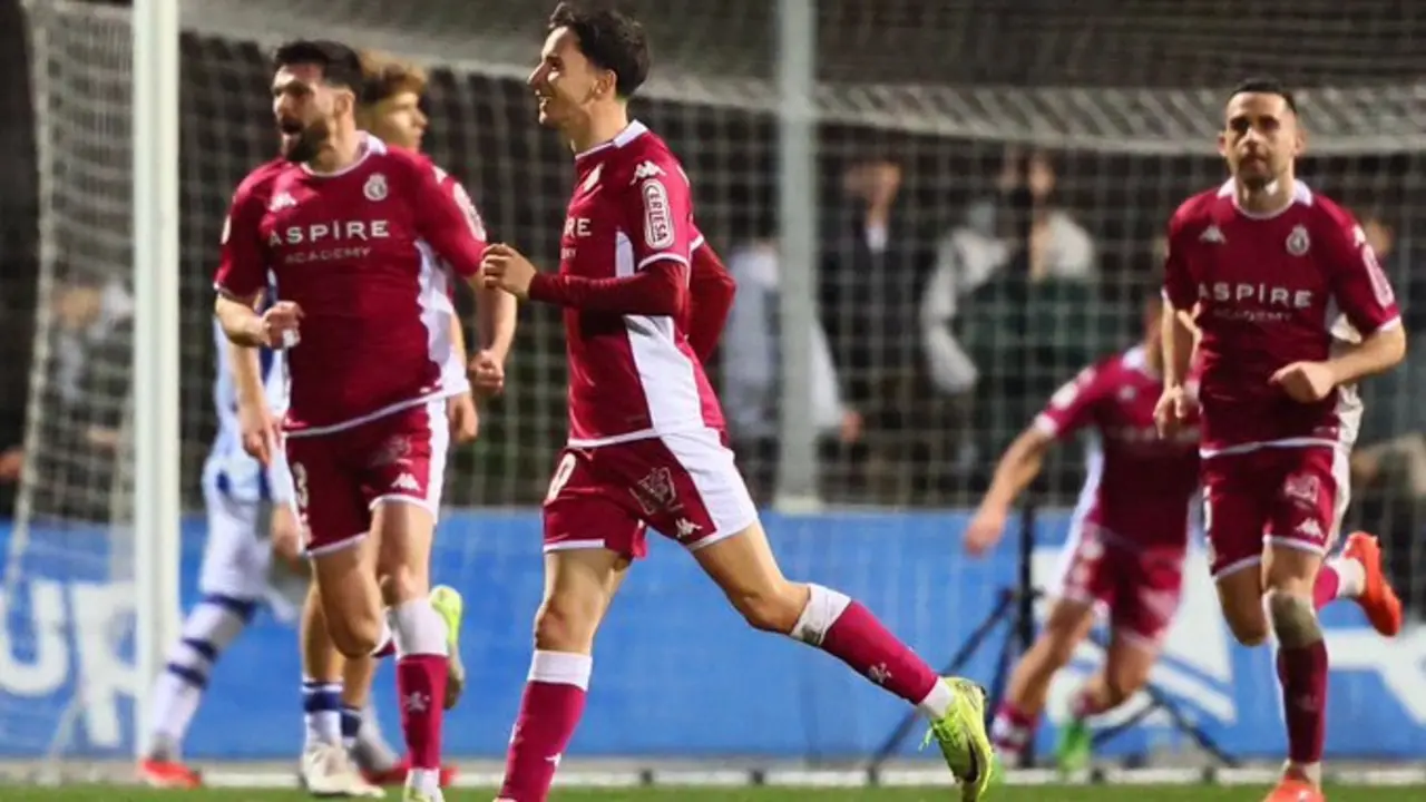 Luis Chacón celebra su segundo gol ante la Real Sociedad B.