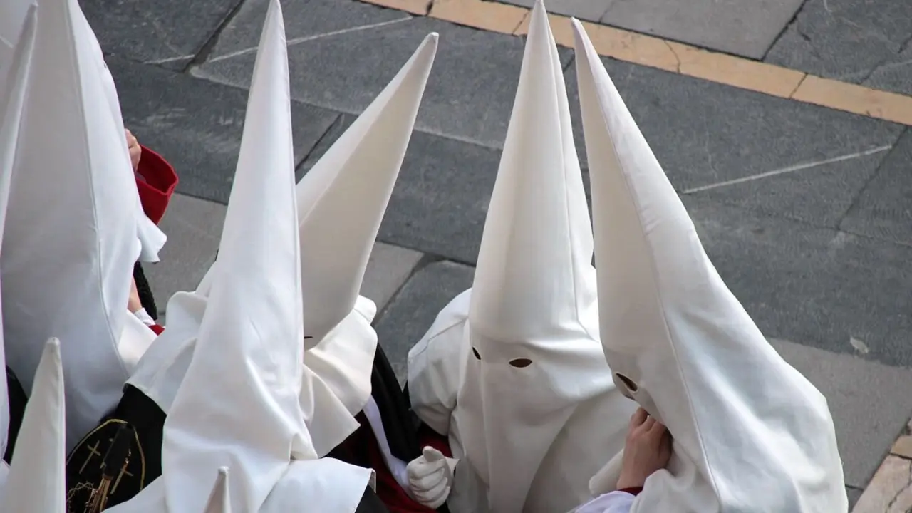 La Semana Santa de León finaliza con la procesión del Encuentro. Foto: Peio García.