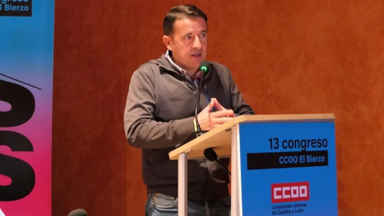 Roberto Echegaray, secretario comarcal del sindicato, en su comparecencia durante el 13 congreso de CCOO El Bierzo.