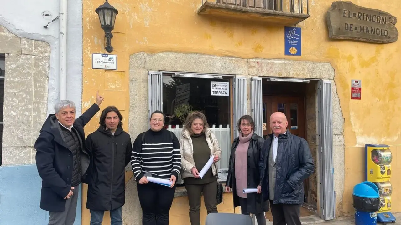 El delegado territorial de la Junta en León, Eduardo Diego, en el municipio de Riello.