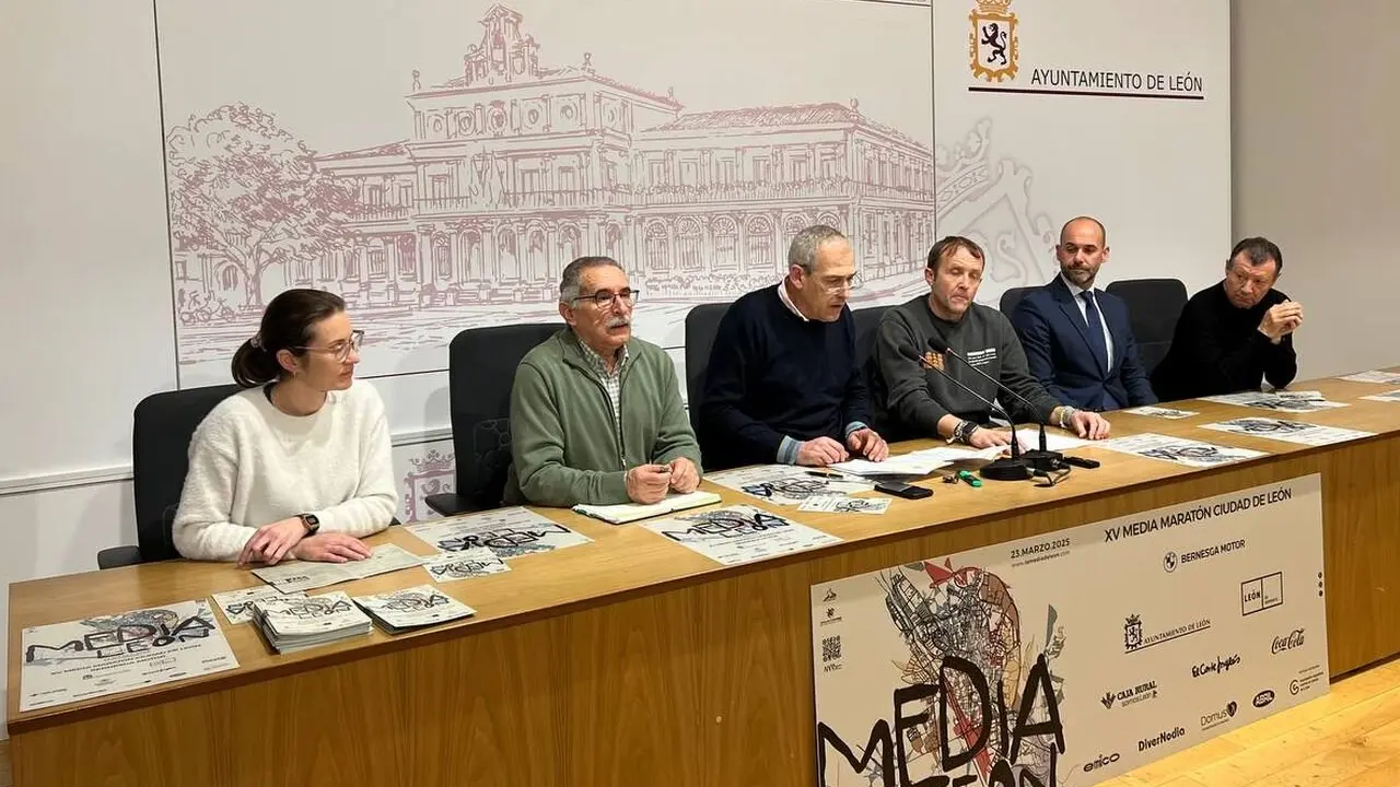 Acto de presentación de la XV Media Maratón Bernesga Motor.