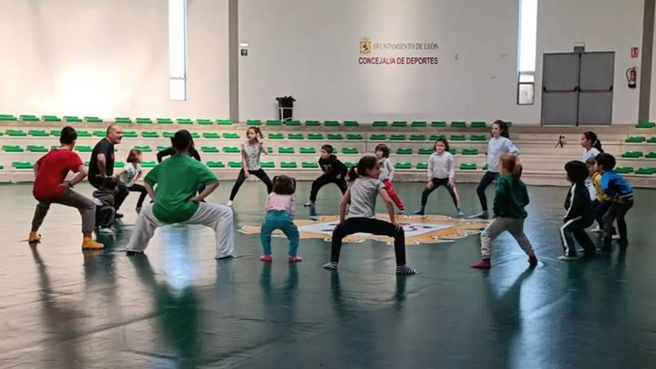 Nuevo fin de semana lúdico de las Escuelas de Deportivas con escenas de acción de Kung Fu y Gimnasia Artística.