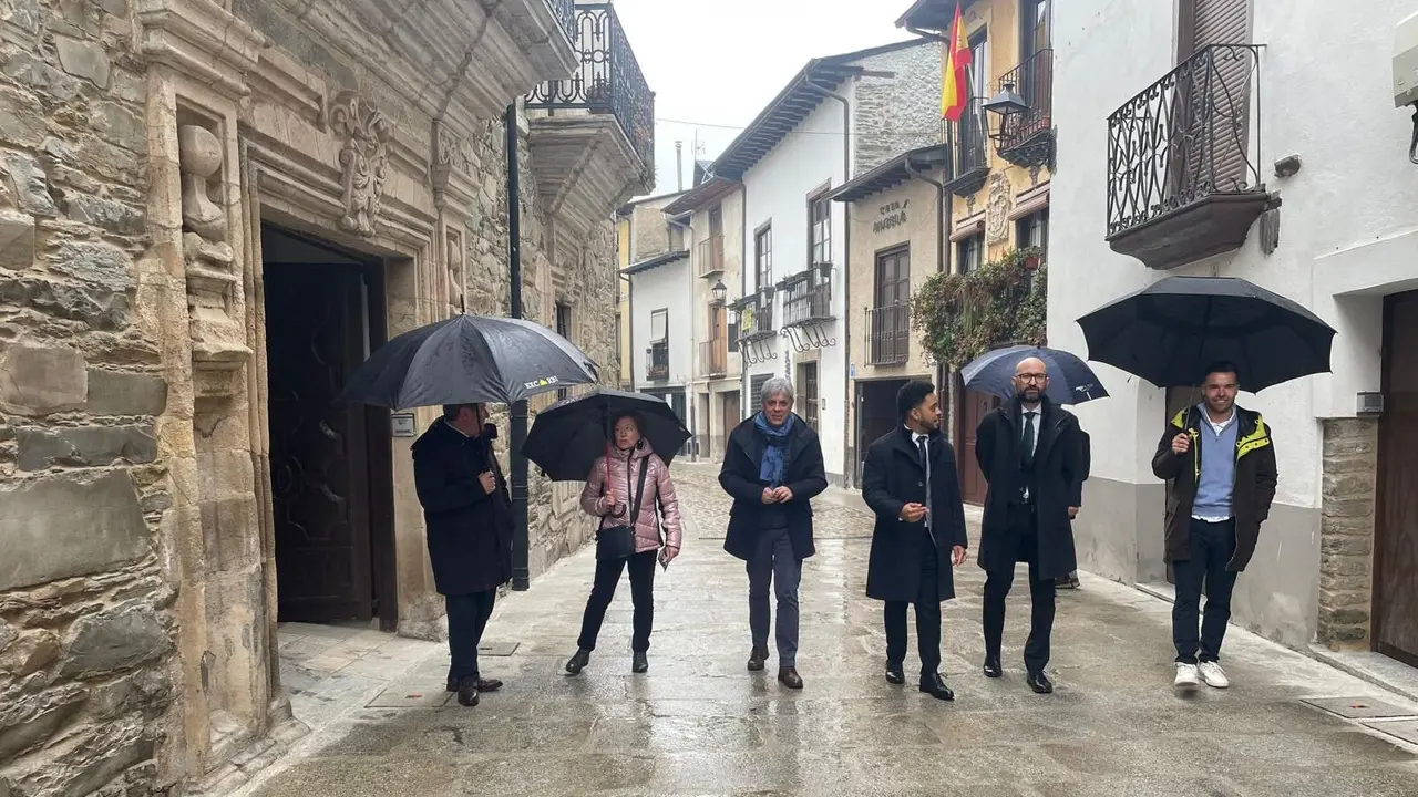 La Junta finaliza la restauración de la Calle del Agua de Villafranca del Bierzo tras invertir un millón de euros.