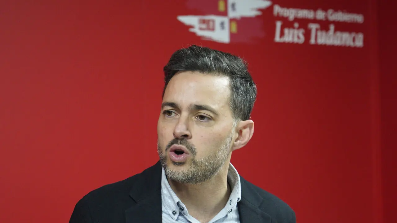 Diego Moreno pide a la Ejecutiva Federal del PSOE que aclare la disolución de las agrupaciones de Riaño y Crémenes e intervenga.