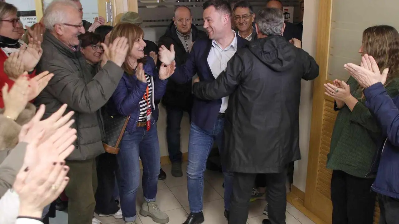 Javier Alfonso Cendón gana con amplio margen las primarias del PSOE de León