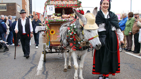 Miles de leoneses se citan con la tradición para homenajear a San Froilán en La Virgen del Camino.