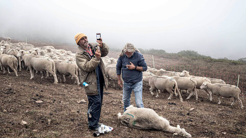 El fotógrafo burgalés Jorge Contreras Soto, autor del libro 'Los guardianes del Puerto de Pandetrave', en León.