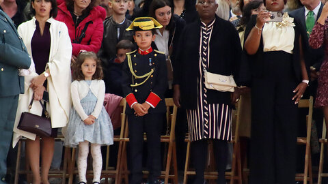 El jefe de la XII Zona de la Guardia Civil, general de Brigada Jos? Antonio Fern?ndez de Luz de las Heras, y el delegado del Gobierno, Nicanor Sen, presiden la celebraci?n de la Virgen del Pilar en Le?n, al que asisten tambi?n el alcalde, Jos? Antonio Diez y el consejero de Medio Ambiente, Vivienda y Ordenaci?n del Territorio, Juan Carlos Su?rez-Qui?ones