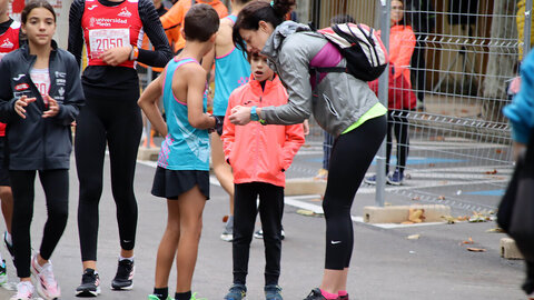 Unos 4.000 corredores llegados de diferentes puntos del país participaron este sábado en la prueba de los ‘10 KM Hyundai León Cuna del Parlamentarismo León’