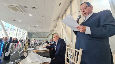 Homenaje de los Veteranos de la Prensa y Radio Deportiva de León al mítico delantero 'Marianín' (12)