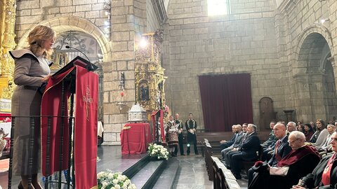 El alcalde de León, José Antonio Diez, preside los actos de conmemoración del patrón de la Policía Local, San Marcelo. Fotos: Campillo