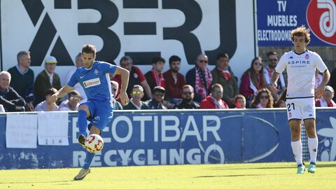 La Cultural obra un nuevo milagro, esta vez ante el Amorebieta. El equipo leonés ha firmado un nuevo empate ahora fraguado en el minuto 89 tras un testarazo de Rodri Suárez. Fotos: CyD Leonesa / Amorebieta