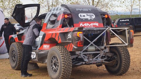 El circuito leonés de Los Cucharales se convirtió en el escenario de la presentación oficial del Ford Ranger T1+ con el que Pau Navarro, junto a su copiloto Alejandro López, participará en el Dakar 2025.