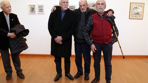 El pintor, ilustrador, ceramista y muralista Antón Díez presentó en el Centro Leonés de Arte que gestiona el Instituto Leonés de Cultura una exposición que presenta cerca de 90 piezas que muestran al visitante su universo creativo. Fotos: Peio García