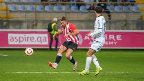 El equipo de Raúl Llona muerde el polvo en el Reino de León ante un Athletic muy superior, incluso cuanto estuvo en desventaja en el marcador.