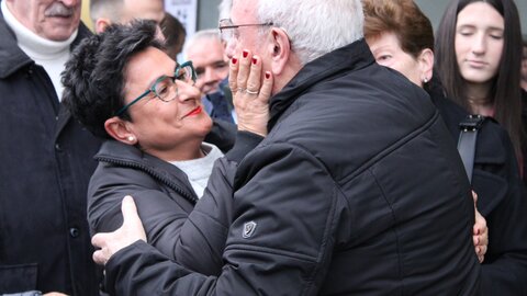 Por la puerta 'Marianín' al Reino de León. El 'Jabalí del Bierzo' recibe un merecido homenaje en la antesala del encuentro ante el Bilbao Athletic y ya tiene su puerta en el Reino de León.