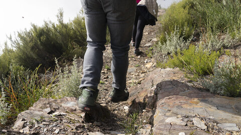 Visita a los canales romanos en la Tebaida berciana en los que se pretende crear una ruta BTT desde Peñalba de Santiago hasta Las Médulas. Fotos: César Sánchez