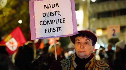 Cientos de personas secundan en León una marcha que denuncia fallos en la sensibilización, prevención, educación y reparación de las víctimas. Foto: Campillo