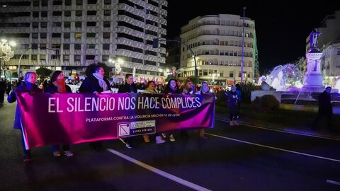 Cientos de personas secundan en León una marcha que denuncia fallos en la sensibilización, prevención, educación y reparación de las víctimas. Foto: Campillo