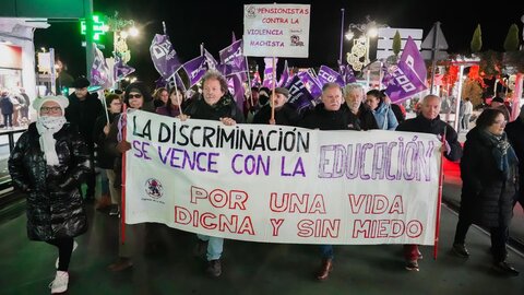 Cientos de personas secundan en León una marcha que denuncia fallos en la sensibilización, prevención, educación y reparación de las víctimas. Foto: Campillo