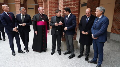 Acto de inauguración del Museo Diocesano y de la Semana Santa de León, con la asistencia del presidente de las Cortes Autonómicas, Carlos Pollán, el consejero de Medio Ambiente, Vivienda y Ordenación del Territorio, Juan Carlos Suárez-Quiñones, el alcalde de León, José Antonio Diez, y otros representantes institucionales. Foto: Campillo