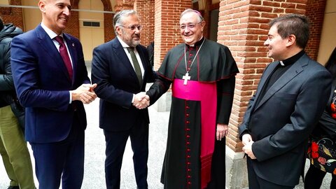 Acto de inauguración del Museo Diocesano y de la Semana Santa de León, con la asistencia del presidente de las Cortes Autonómicas, Carlos Pollán, el consejero de Medio Ambiente, Vivienda y Ordenación del Territorio, Juan Carlos Suárez-Quiñones, el alcalde de León, José Antonio Diez, y otros representantes institucionales. Foto: Campillo