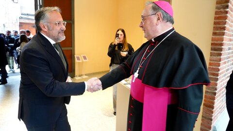 Acto de inauguración del Museo Diocesano y de la Semana Santa de León, con la asistencia del presidente de las Cortes Autonómicas, Carlos Pollán, el consejero de Medio Ambiente, Vivienda y Ordenación del Territorio, Juan Carlos Suárez-Quiñones, el alcalde de León, José Antonio Diez, y otros representantes institucionales. Foto: Campillo