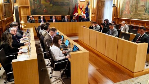 La corporación de la Diputación de León celebra el pleno ordinario correspondiente al mes de noviembre, en cuyo orden del día se incluye la aprobación inicial del presupuesto para el próximo ejercicio. Foto: Campillo